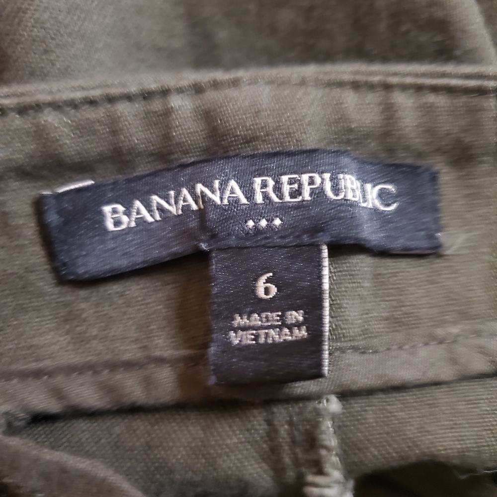 Banana Republic Olive Straight Leg Pants - Picture 6 of 8